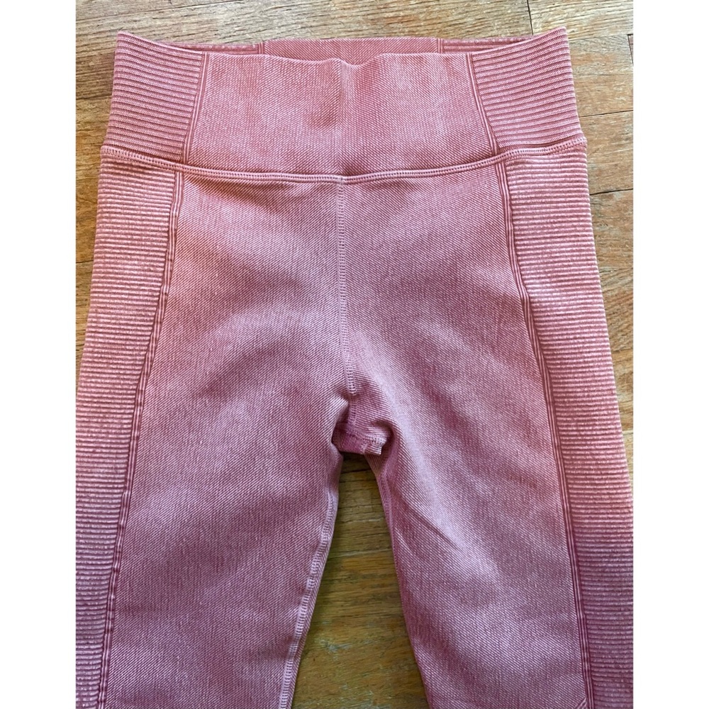 Offline by Aerie Ribbed Seamless Leggings- Size S NWT